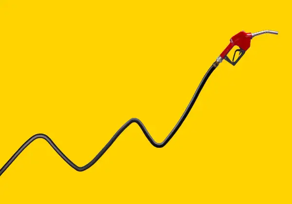 Gas nozzle and hose line graph