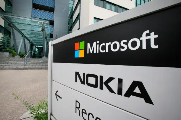 Microsoft and Nokia sign