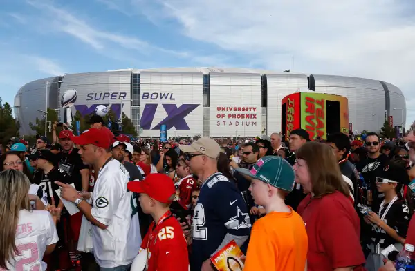 Fans outside the University of Phoenix Stadium before the 2015 Pro Bowl at University of Phoenix Stadium on January 25, 2015 in Glendale, Arizona.