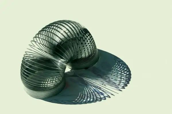 slinky with money shadow