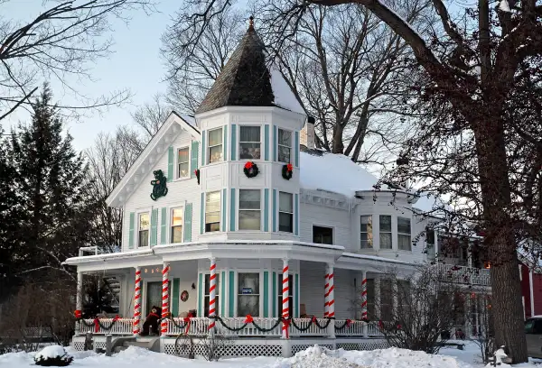 The Hugging Bear Inn and Shoppe, Chester, Vermont