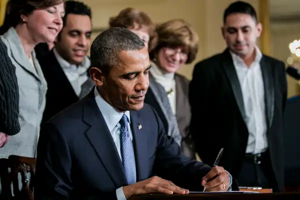 Obama to Direct Overtime Expansion Under Labor Law to Promote Wage Agenda
