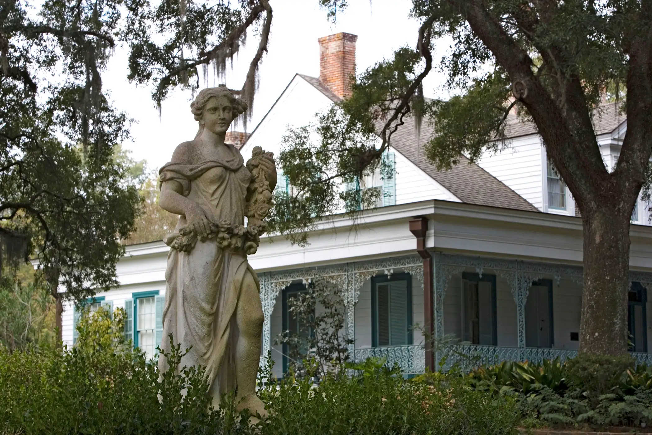 161710_EM_HAUNTEDHOUSES_MYRTLES