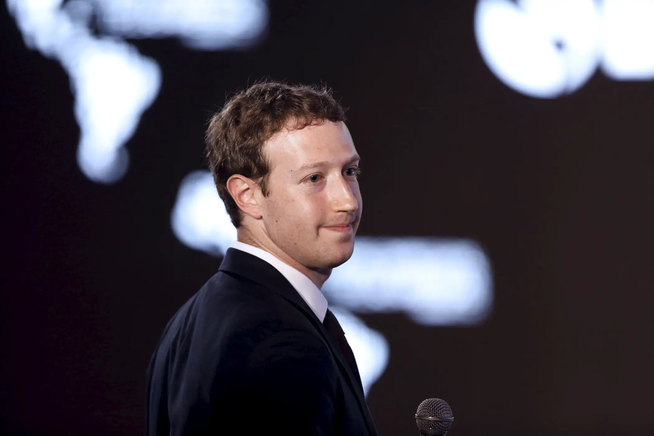 161114_GAL_CEO1dollar_Zuckerberg