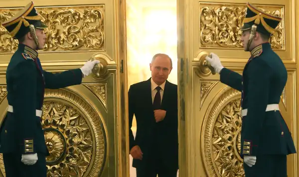 Putin Entering Kremlin Palace