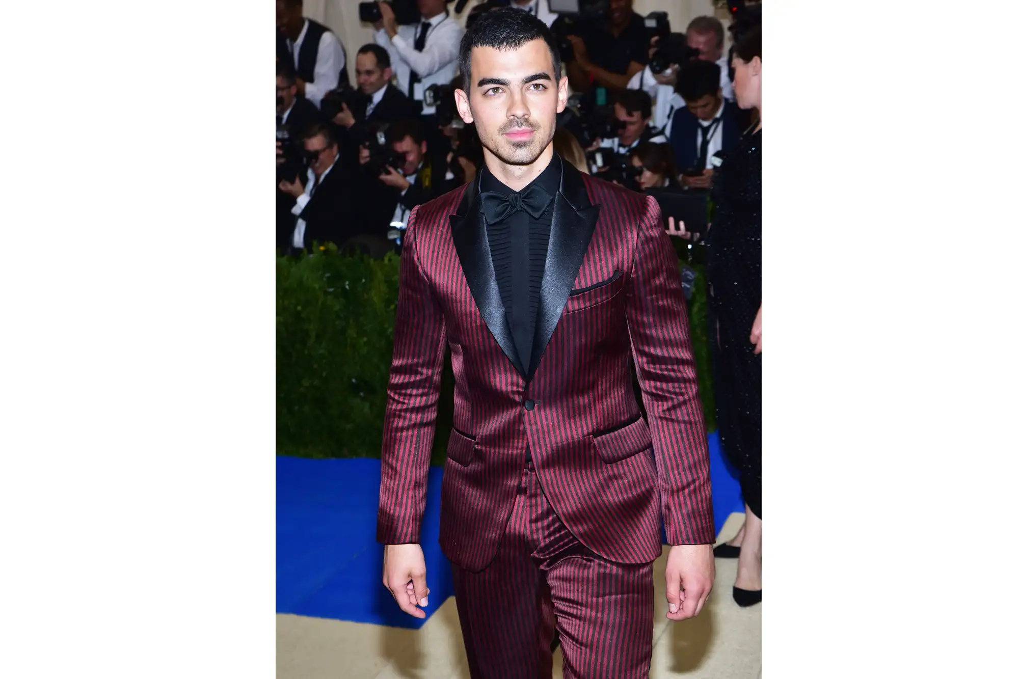 NEW YORK, NY - MAY 01: Joe Jonas arrives at &quot;Rei Kawakubo/Comme des Garcons: Art Of The In-Between&quot; Costume Institute Gala at The Metropolitan Museum on May 1, 2017 in New York City. (Photo by Sean Zanni/Patrick McMullan via Getty Images)