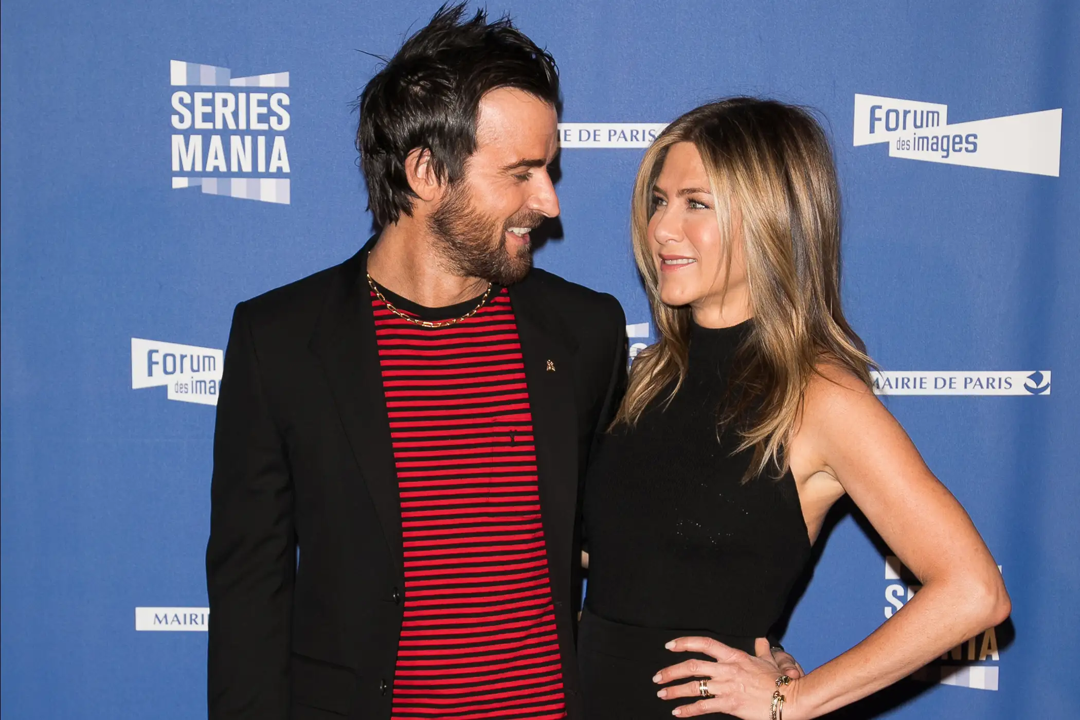 170706-richer-wives-justin-theroux-jennifer-aniston