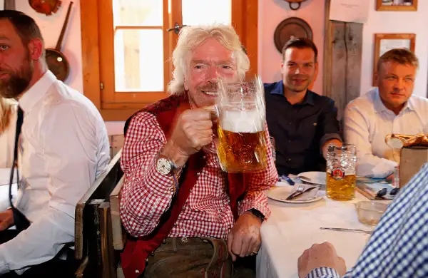 171012-richard-branson-beer-coaster-pitch