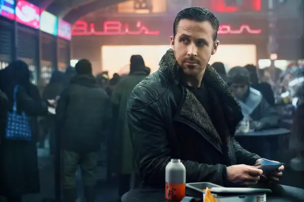 Ryan Gosling in BLADE RUNNER 2049 (2017)