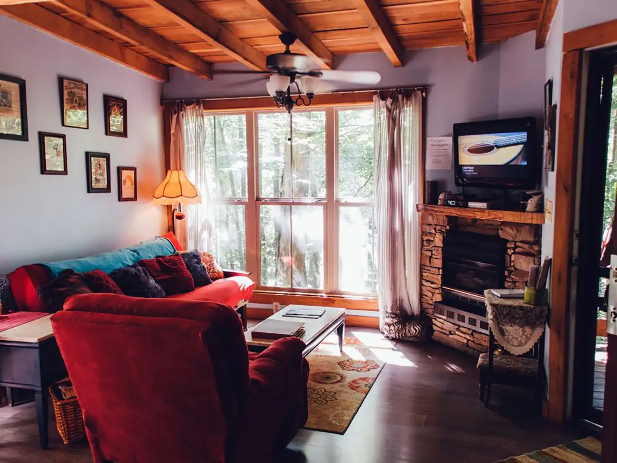 171110-treehouse-monteagle-interior