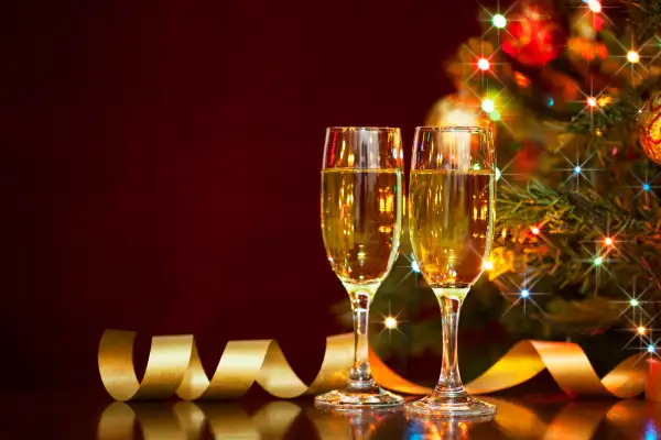 Champagne flutes with Christmas tree