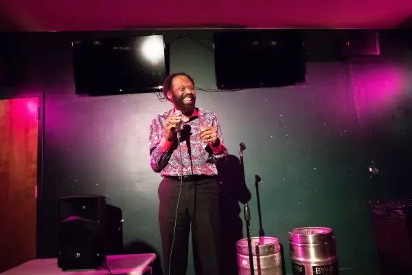 Darryl Armistead preforming stand-up comedy at Finley Dunne’s Tavern, Chicago, IL.