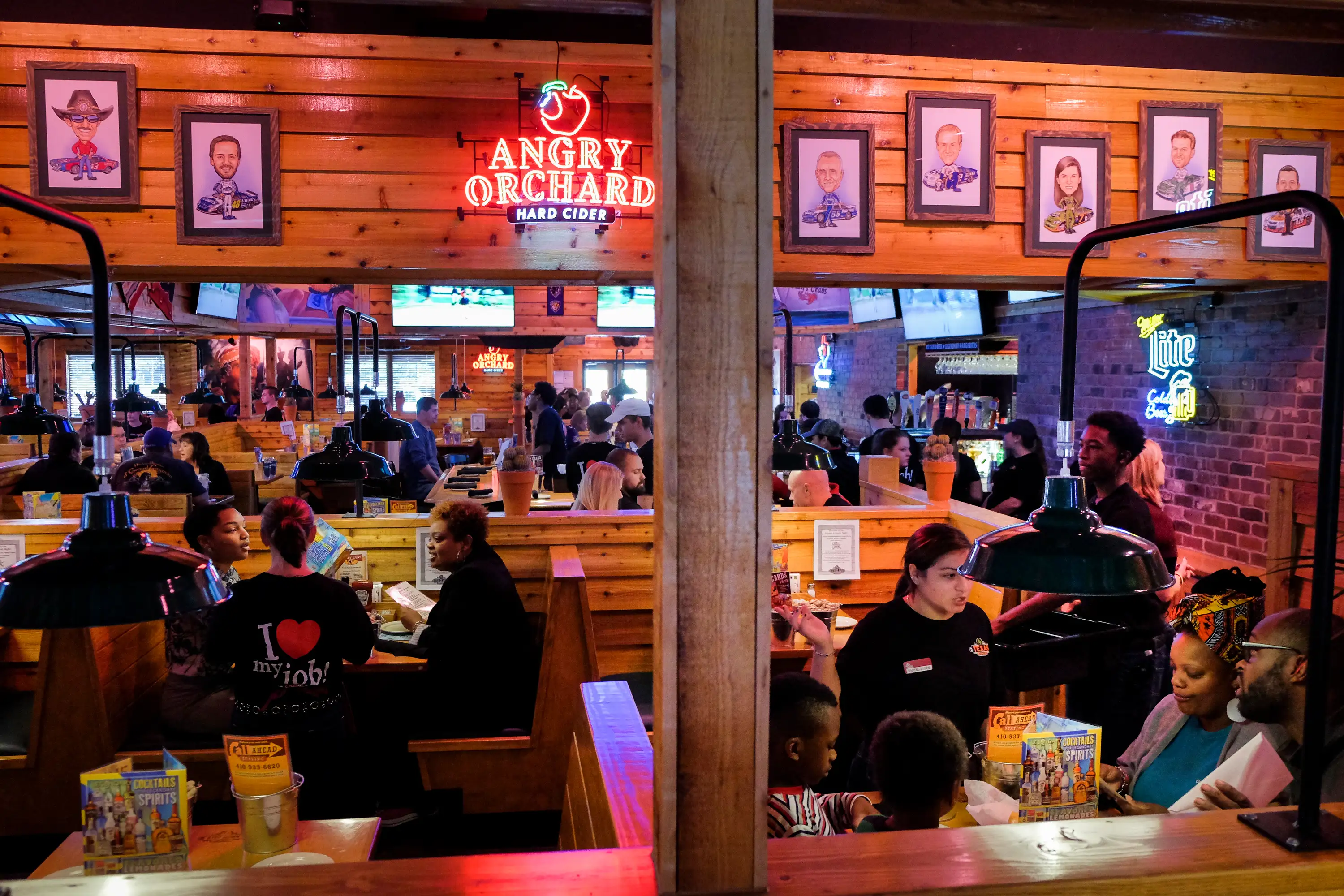 Texas Roadhouse: Age Discrimination Against Job Applicants Over 40