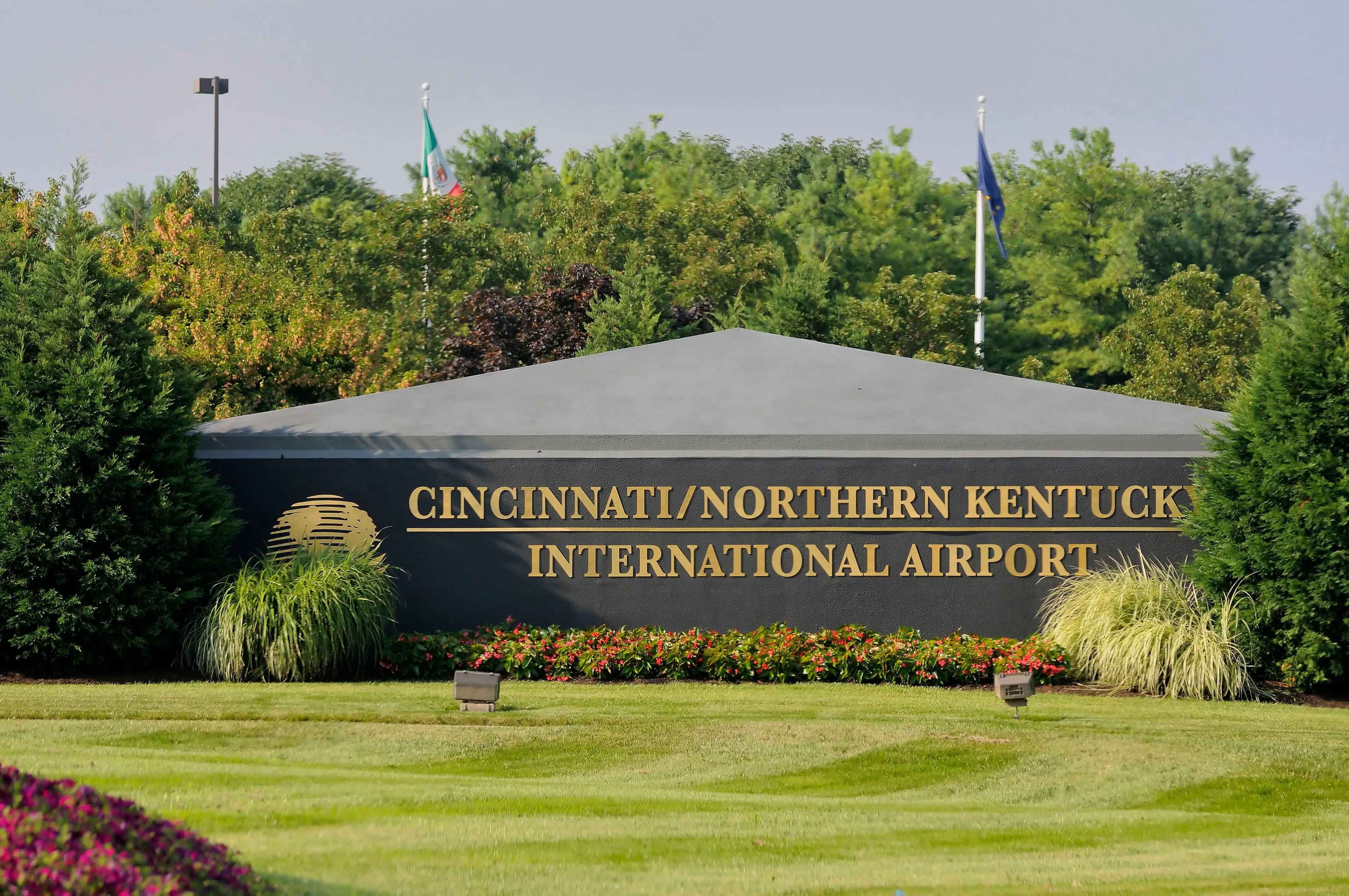 Entrance sign for the Cincinnati/Northern Kentucky International Airport