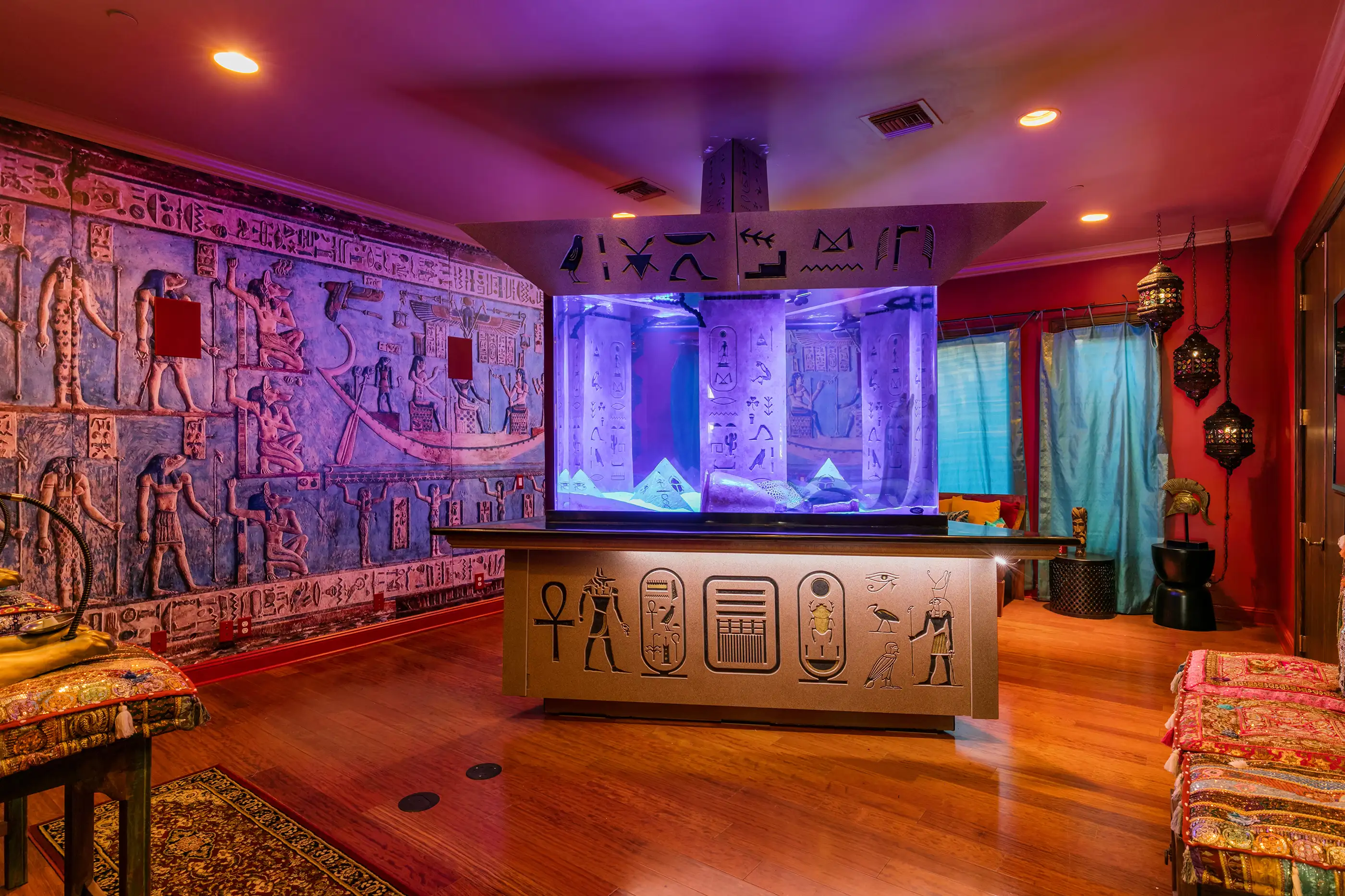 180518-shaq-house-egyptian-aquarium-room