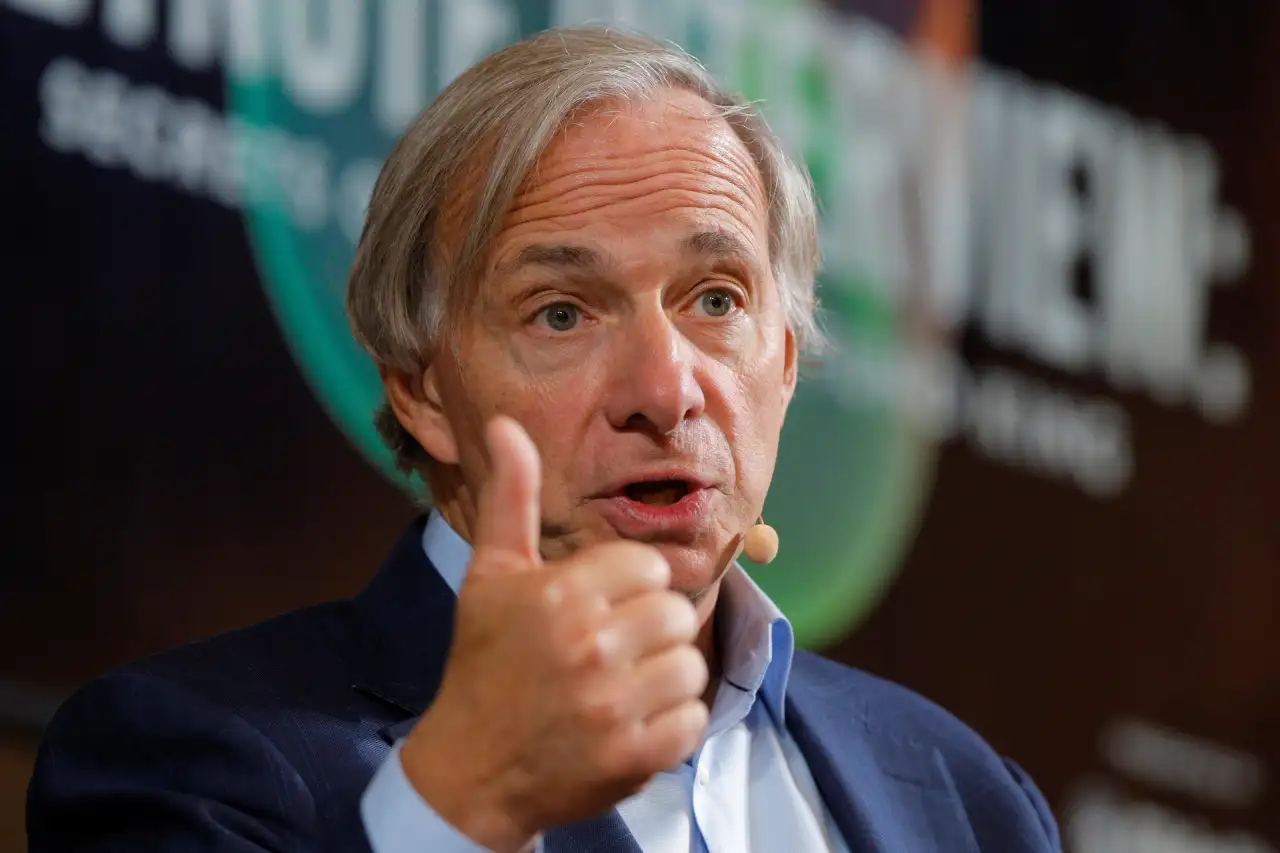 Billionaire Ray Dalio Says Bubble Indicators Flickering | Money