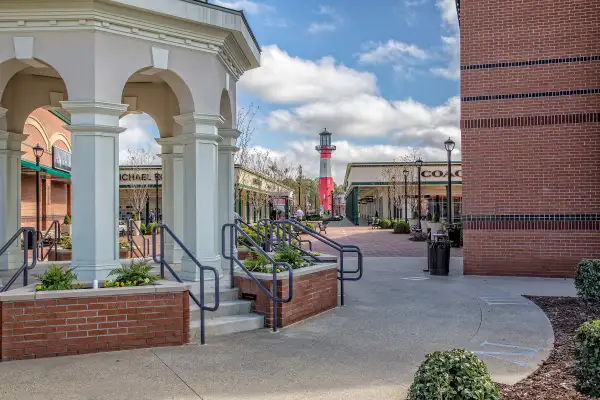 outdoor shopping center in Pooler Bloomingdale Georgia